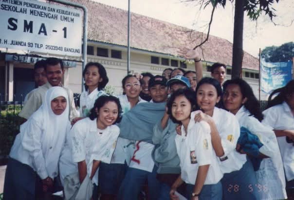 Belum ada keterangan foto