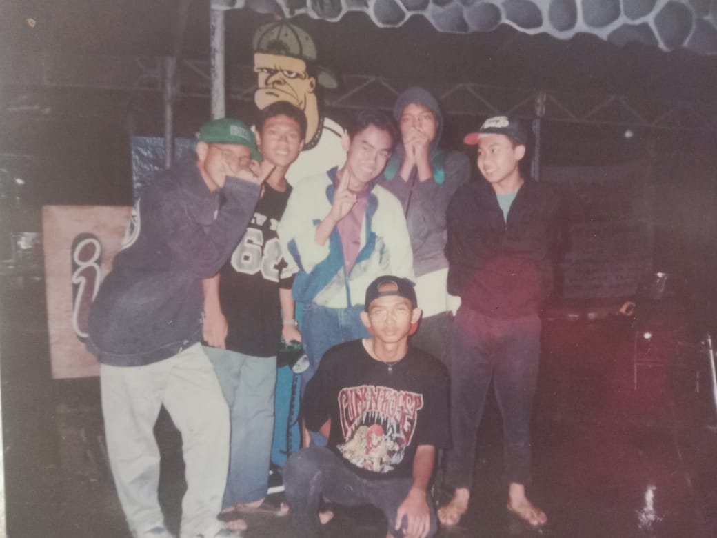 Belum ada keterangan foto