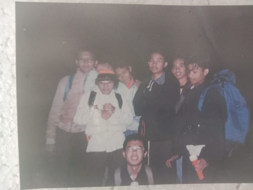 Belum ada keterangan foto