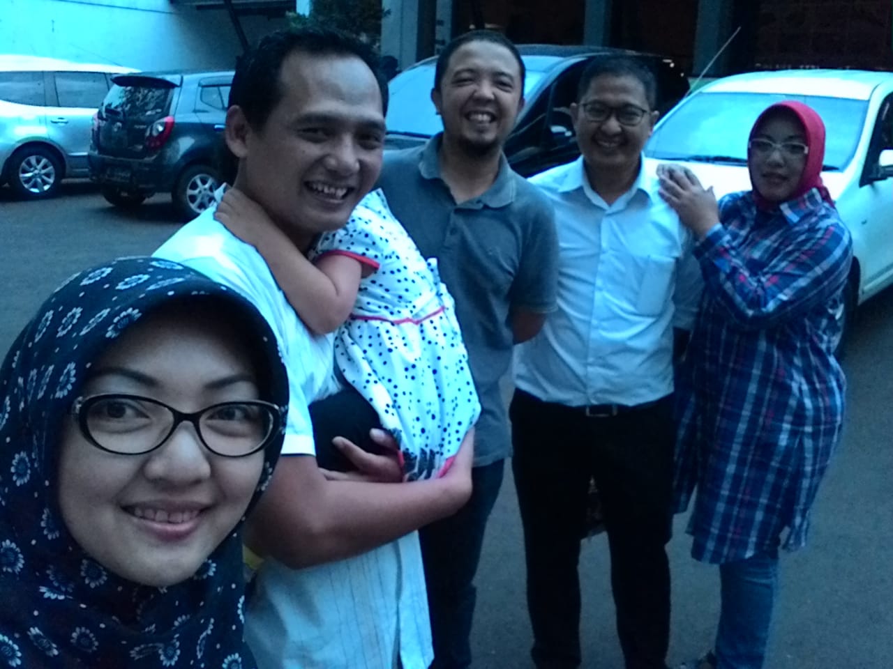 Belum ada keterangan foto